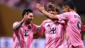 Messi marca golaço de falta em Inter Miami x Porto pelo Mundial de Clubes