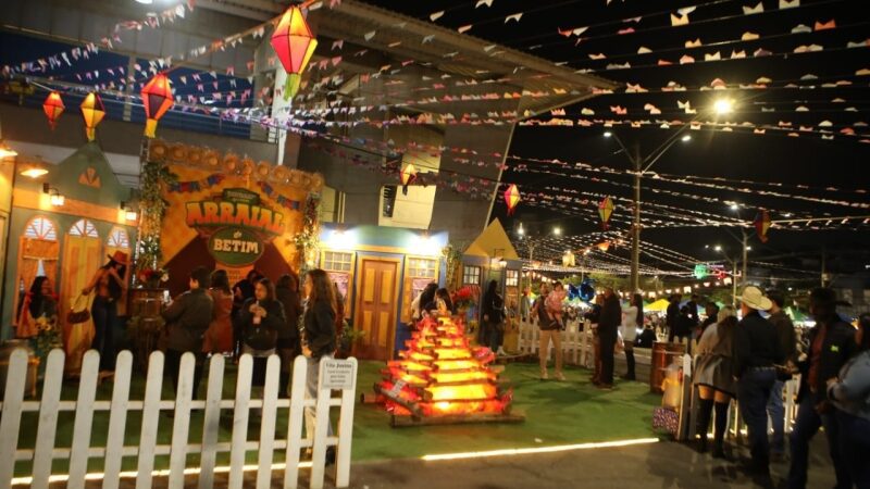 Arraial de Betim 2025 atrai multidão e agita fim de semana