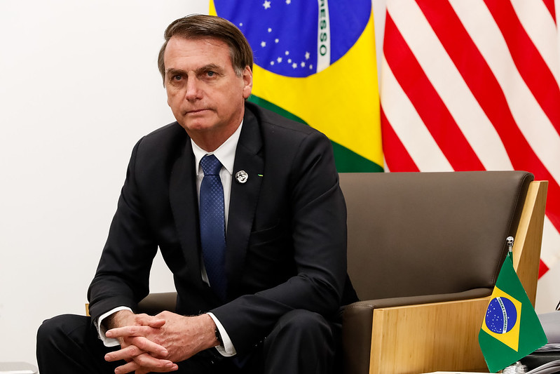 Bolsonaro é obrigado a usar tornozeleira eletrônica para evitar fuga