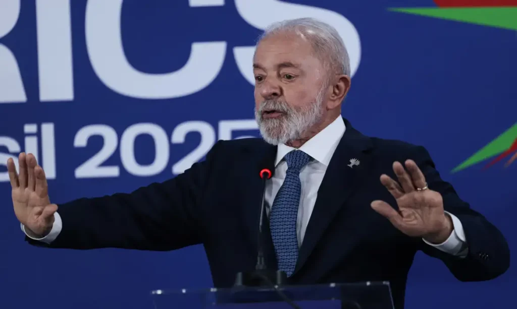 Lula afirma que ameaça de Trump de taxar países do Brics não foi discutida na cúpula do bloco. (Joédson Alves/Agência Brasil)
