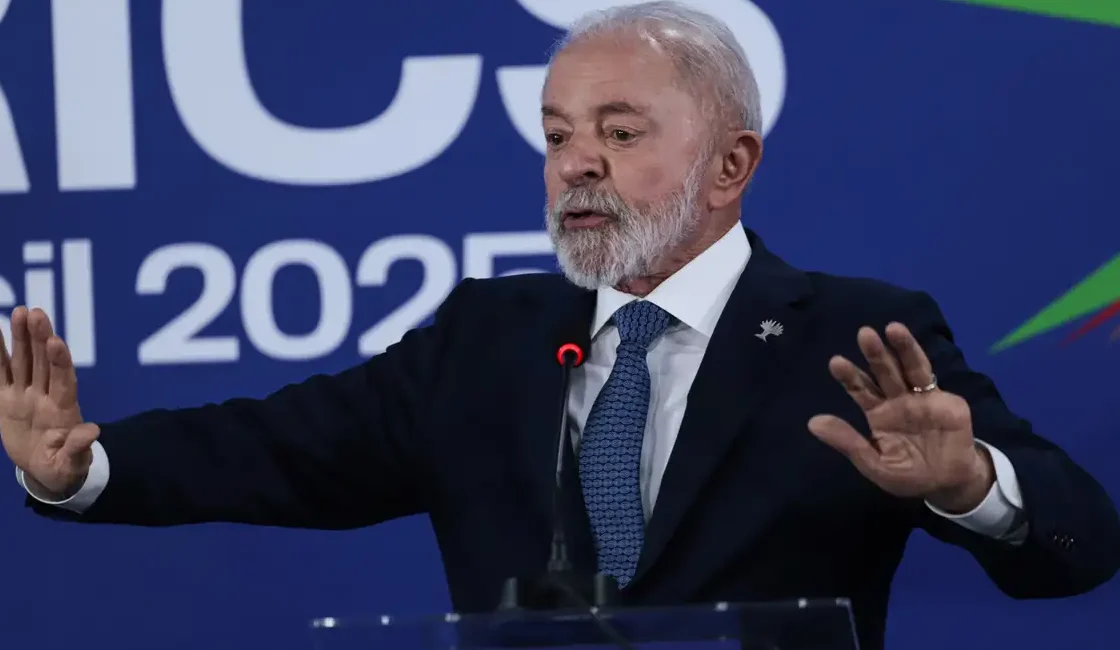 Lula lidera em Minas e abre 18 pontos sobre Flávio Bolsonaro