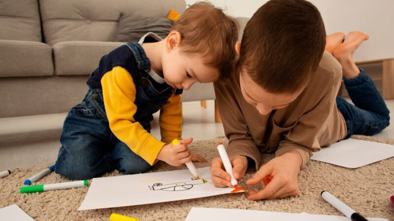 Como celebrar o dia do irmão com mensagens inesquecíveis