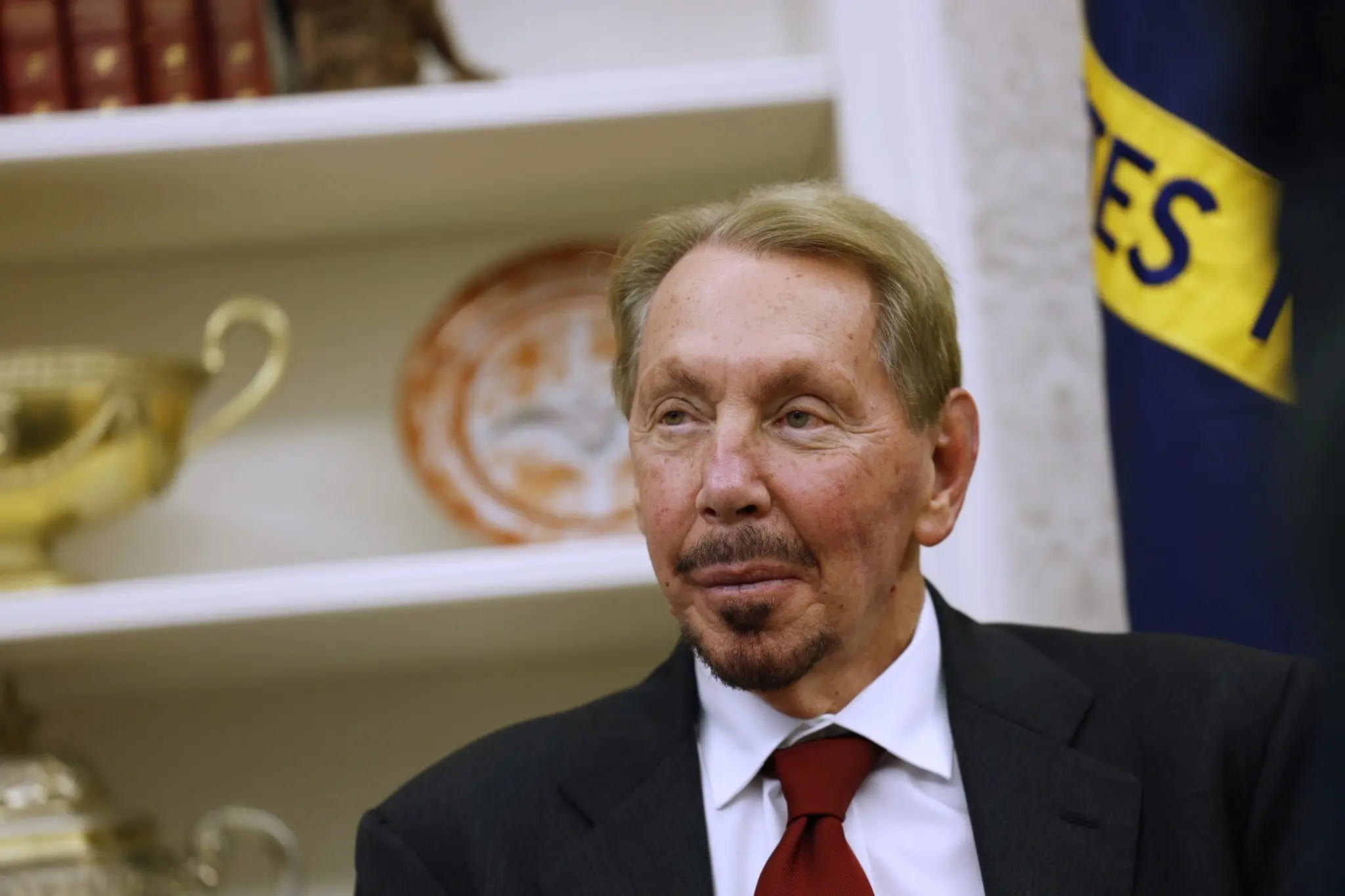 Larry Ellison assume liderança no ranking de bilionários