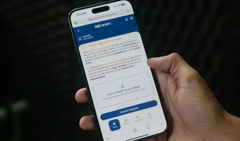 Aplicativo MEC Enem revoluciona a preparação para o exame com simulados e correção automática de redação