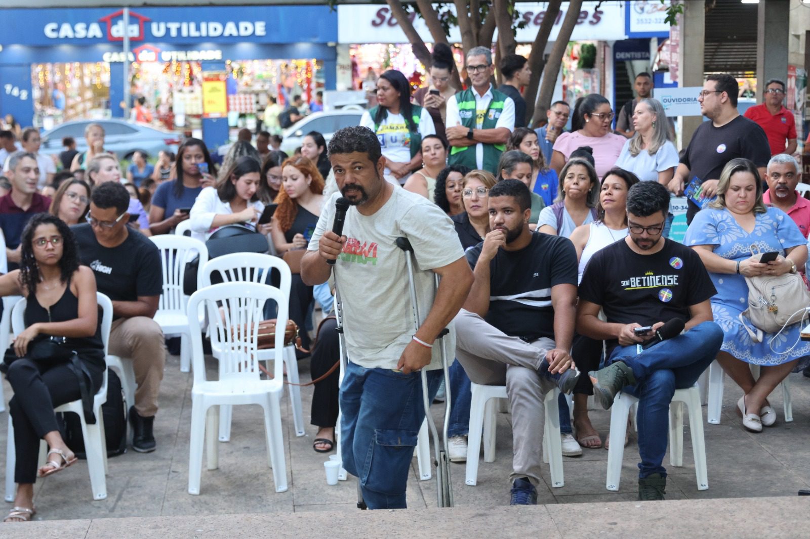 Programa Câmara na Rua ouve a população sobre orçamento