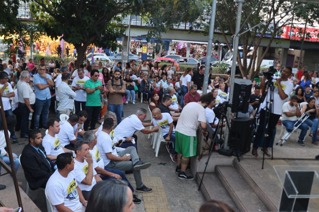 Programa Câmara na Rua ouve a população sobre o orçamento 2026