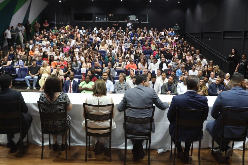 homenagem, Câmara Municipal, vereadores, mérito, Betim, sessão solene, poder legislativo.