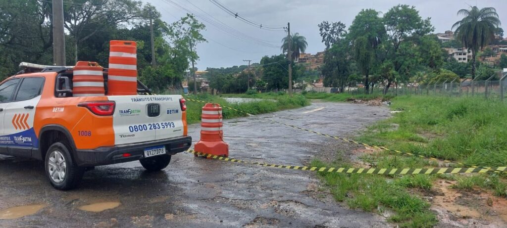 enchentes em Betim alagamentos urbanos, drenagem urbana, limpeza urbana, planejamento urbano sustentável