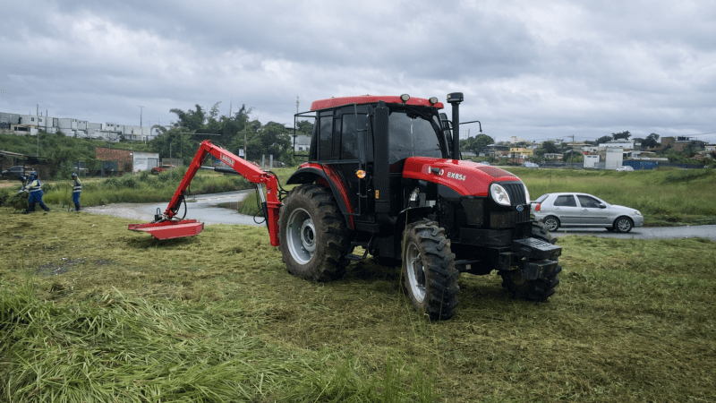 Ações de capina e roçada em Betim avançam para periferia