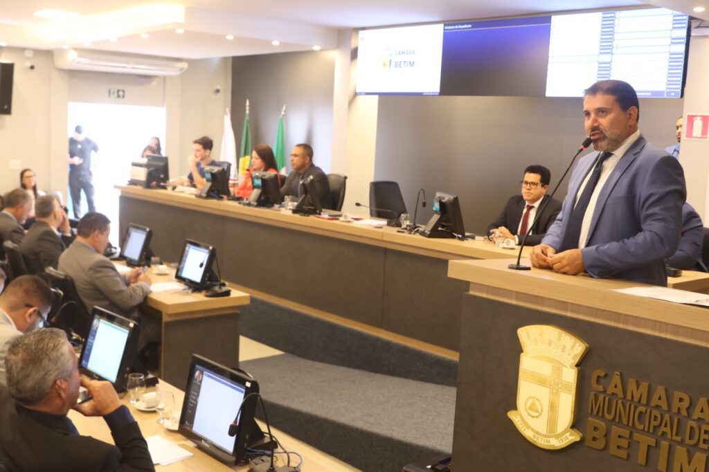 Presidente da Câmara, vereador Léo Contador