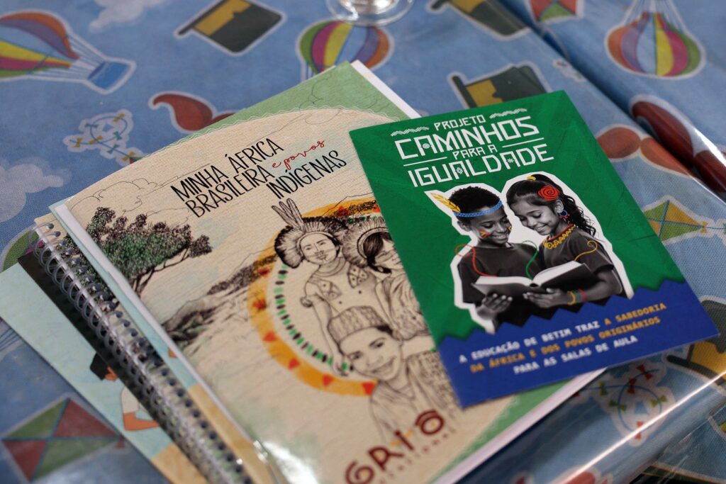 África e Povos Originários