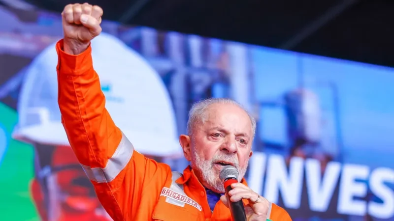 Lula desembarca em Betim e vai anunciar R$ 9 bilhões