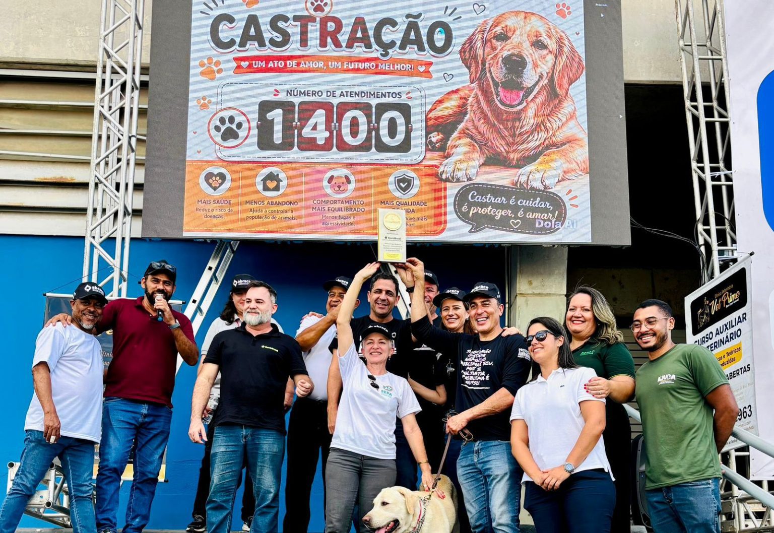 Betim bate recorde nacional com 1.462 castrações de cães e gatos em um único dia