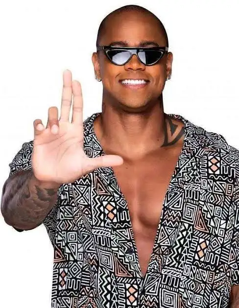 Léo Santana em Bicas
