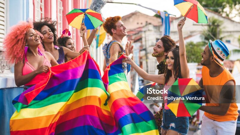 Parada LGBTQIAPN+ de Betim ocupa as ruas neste domingo