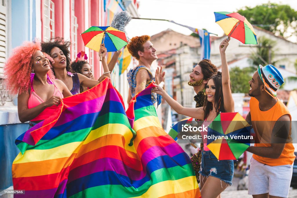 Parada LGBTQIAPN+ de Betim ocupa as ruas neste domingo