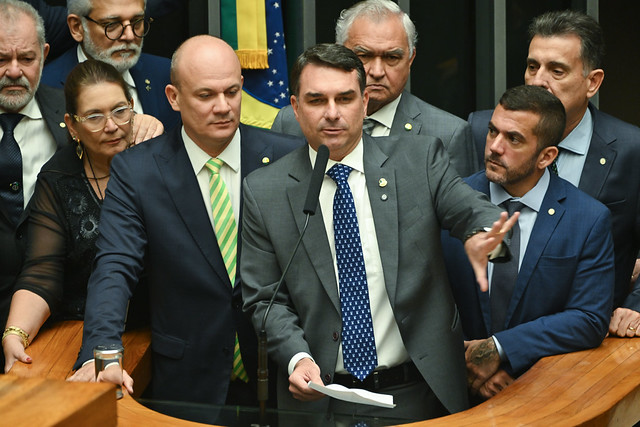 candidatura de Flávio Bolsonaro