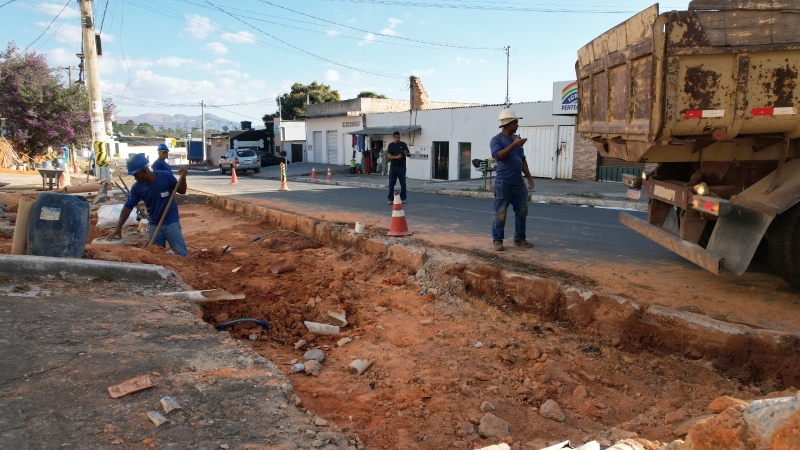 obras de drenagem em Betim