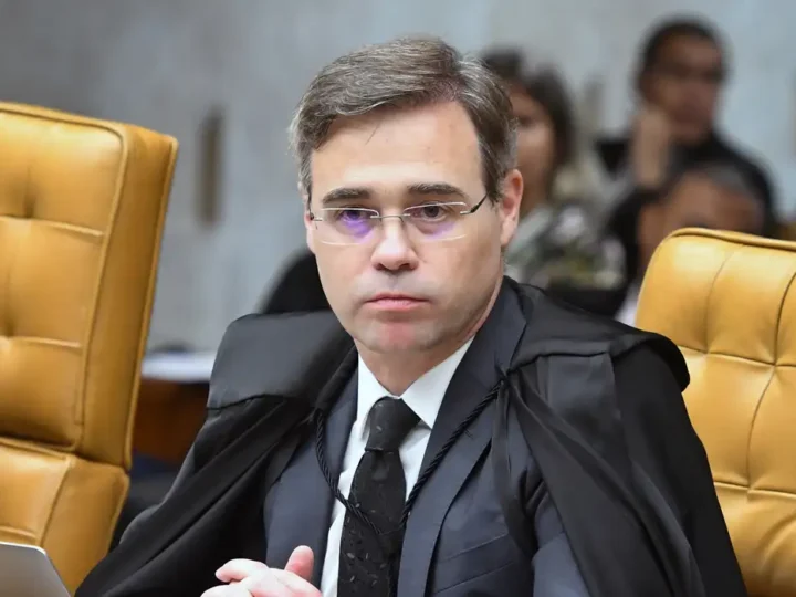 Afastamento de Leandro Almada expõe crise entre PF e STF