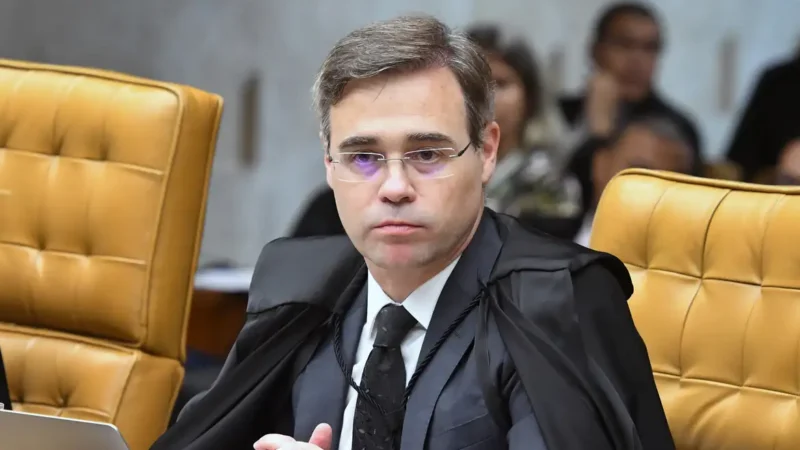 Afastamento de Leandro Almada expõe crise entre PF e STF