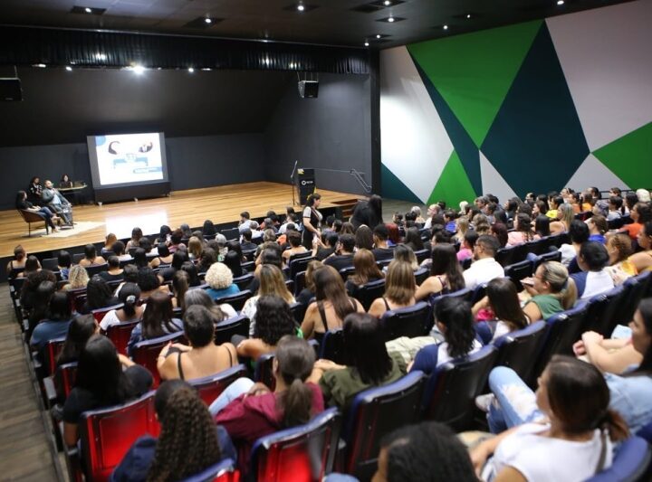 Posse dos servidores em Betim reforça rede ensino