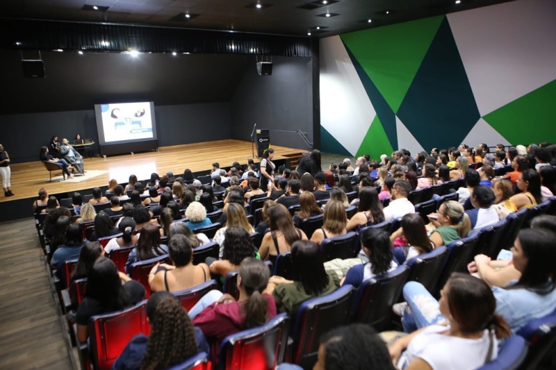 Posse dos servidores em Betim reforça rede ensino