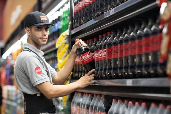 Coca-Cola FEMSA Brasil abre mais de 30 vagas de emprego em Betim