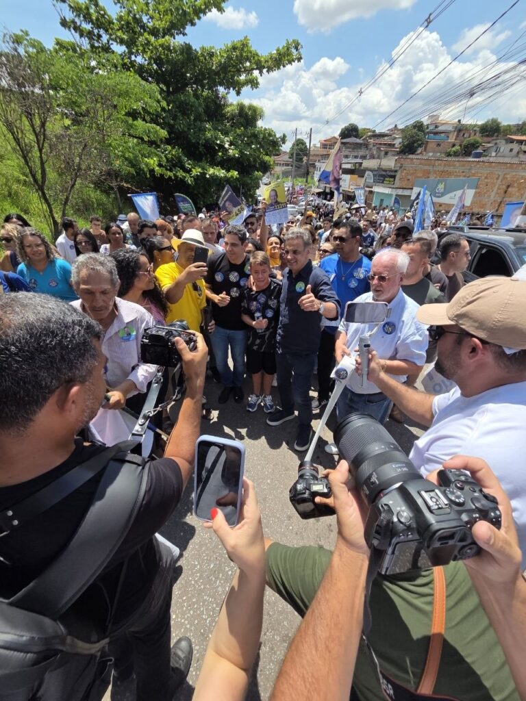 Aécio Neves em Betim Aécio Neves em Betim