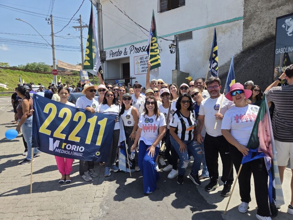 Aécio Neves e prefeito de Betim Heron Guimarães Aécio Neves e prefeito de Betim Heron Guimarães